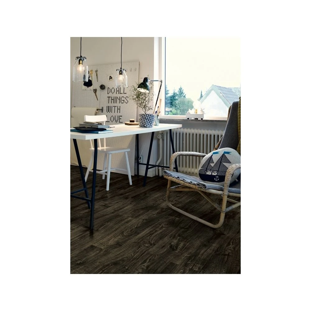 Pergo Modern Plank Premium Click Black City Oak Vinylgulv V2131-40091 7 Pergo Modern Plank Premium Click Black City Oak Vinylgulv V2131-40091 - Billede 5